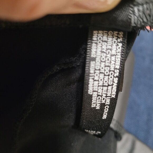 Torrid Womens Faux Leather Leggings Black‎ Size 2 Polyester Spandex - Picture 6 of 10